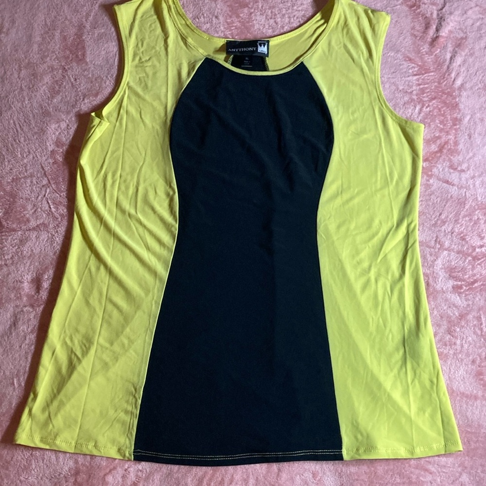 3/$15. Neon yellow and black top